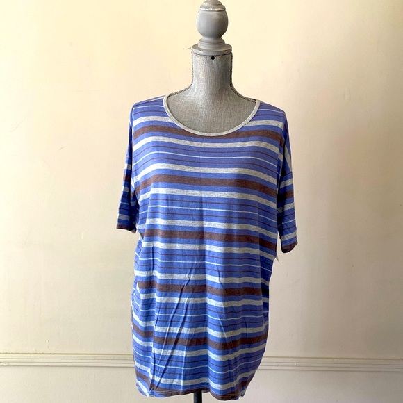 LuLaRoe “IRMA” HIGH-LOW TUNIC OVERSIZED TOP SIZE EXTRA SMALL 🌟NWT🌟 - Picture 1 of 11